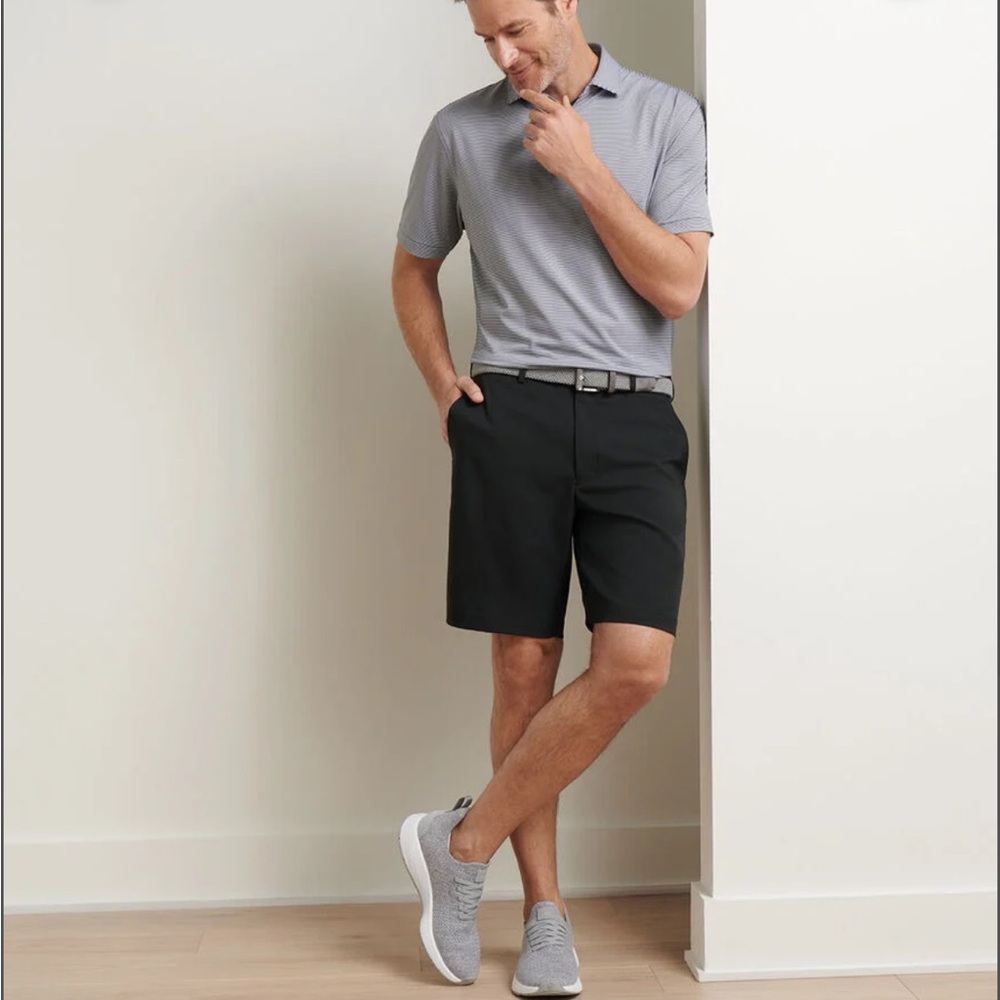 NWOT Peter Millar Salem Performance Short, Black, Size 35
